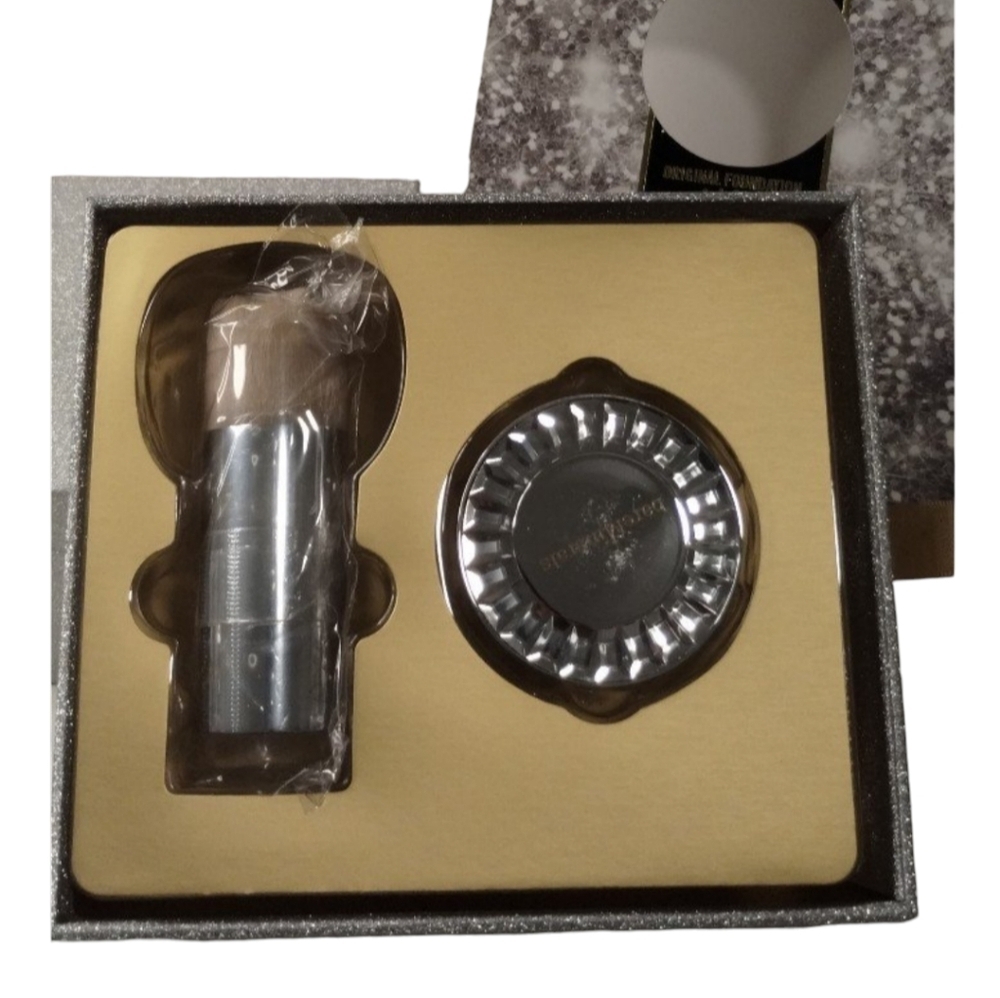 Bare Minerals 20th Anniversary Full Size Foundation & Brush Set LIGHT discontinu - Picture 5 of 5
